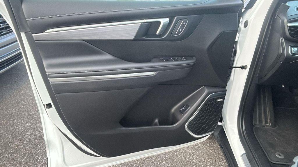 used 2025 Buick Enclave car, priced at $36,854