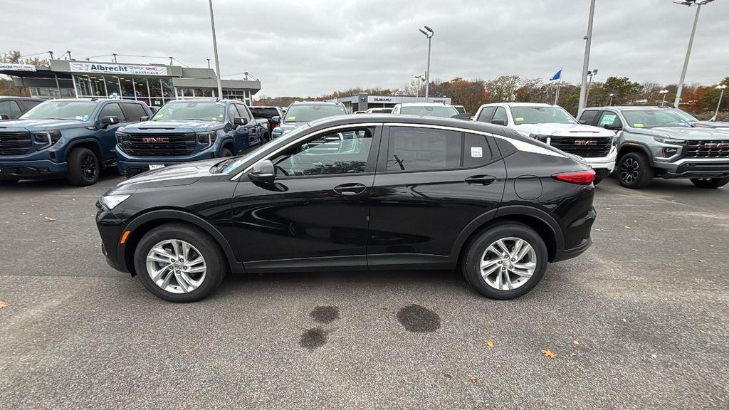 new 2025 Buick Envista car, priced at $24,686