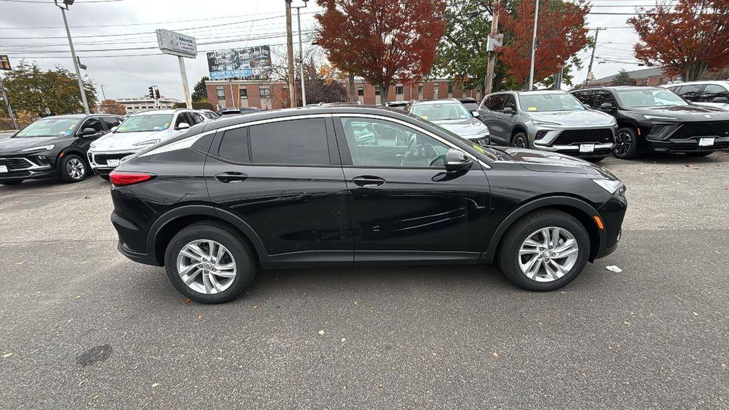new 2025 Buick Envista car, priced at $24,686