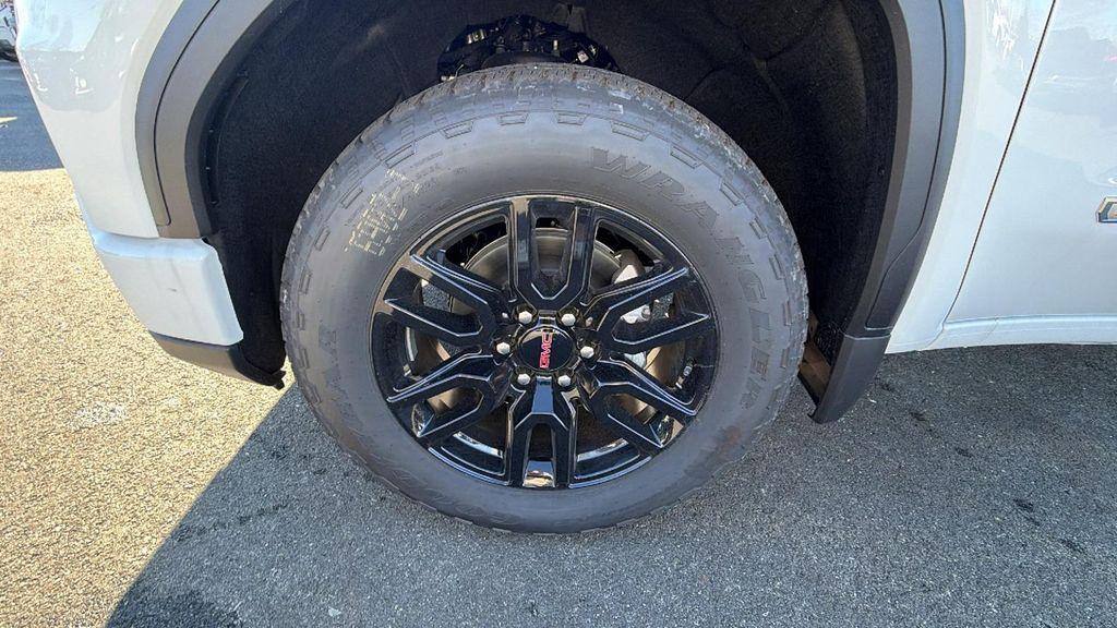 new 2026 GMC Sierra 1500 car, priced at $48,076