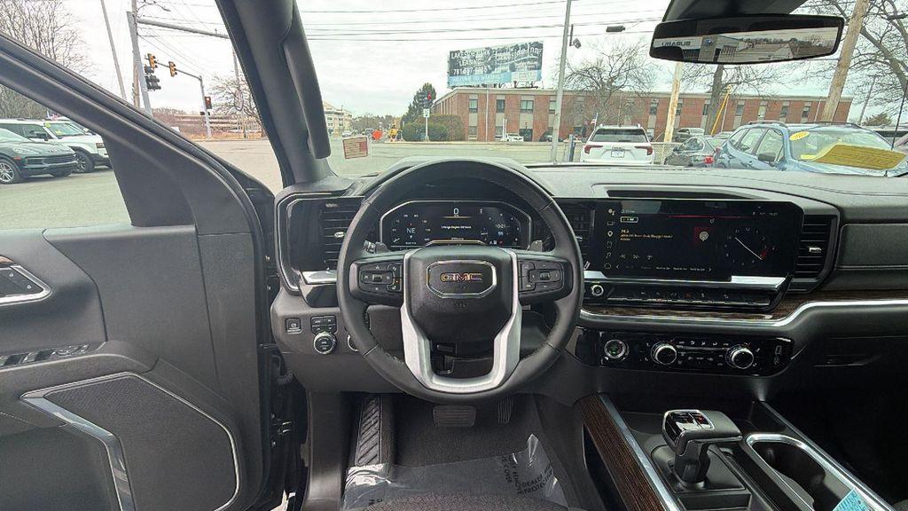 used 2023 GMC Sierra 1500 car, priced at $37,997