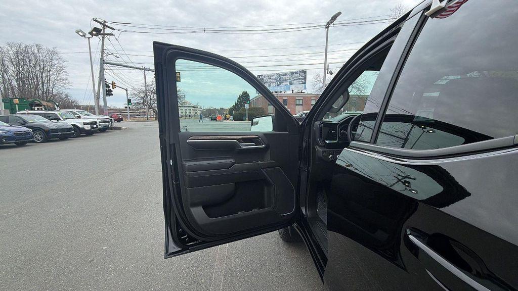used 2023 GMC Sierra 1500 car, priced at $37,997