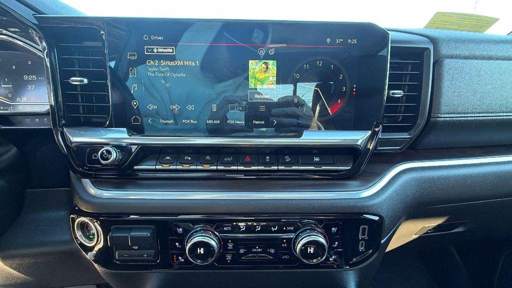 used 2022 GMC Sierra 1500 car, priced at $43,752