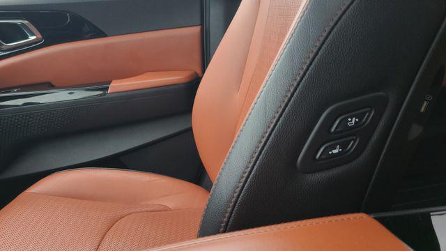 used 2022 Kia Carnival car, priced at $29,580