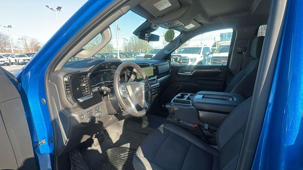used 2022 Chevrolet Silverado 1500 car, priced at $40,495