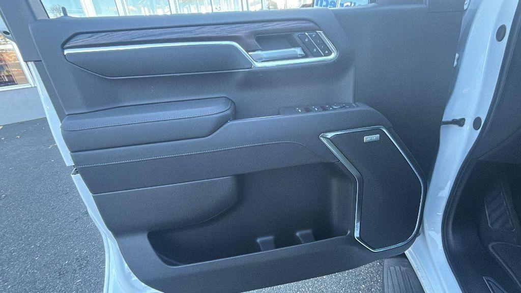 new 2026 GMC Sierra 1500 car, priced at $58,326