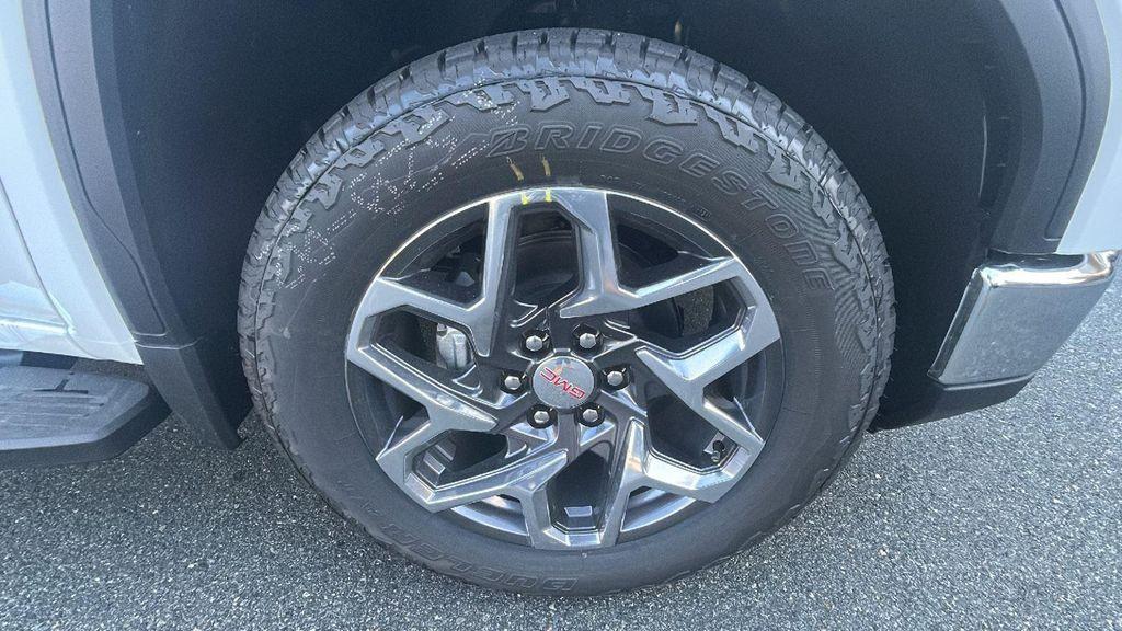 new 2026 GMC Sierra 1500 car, priced at $58,326