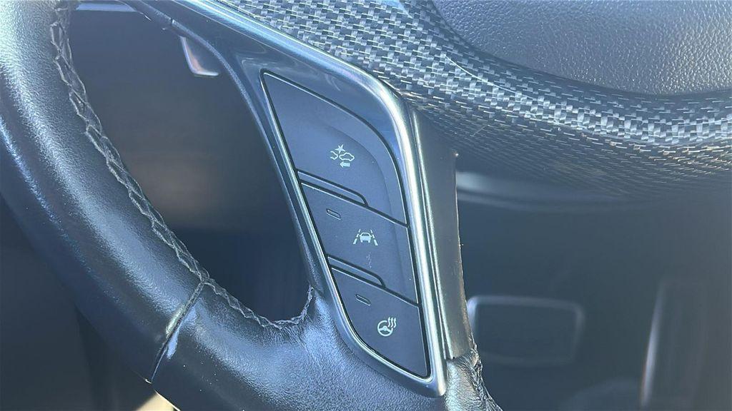 used 2021 Cadillac XT5 car, priced at $27,391