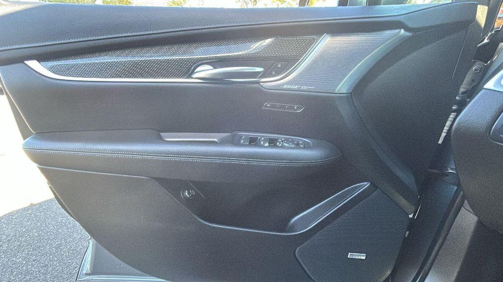 used 2021 Cadillac XT5 car, priced at $27,391