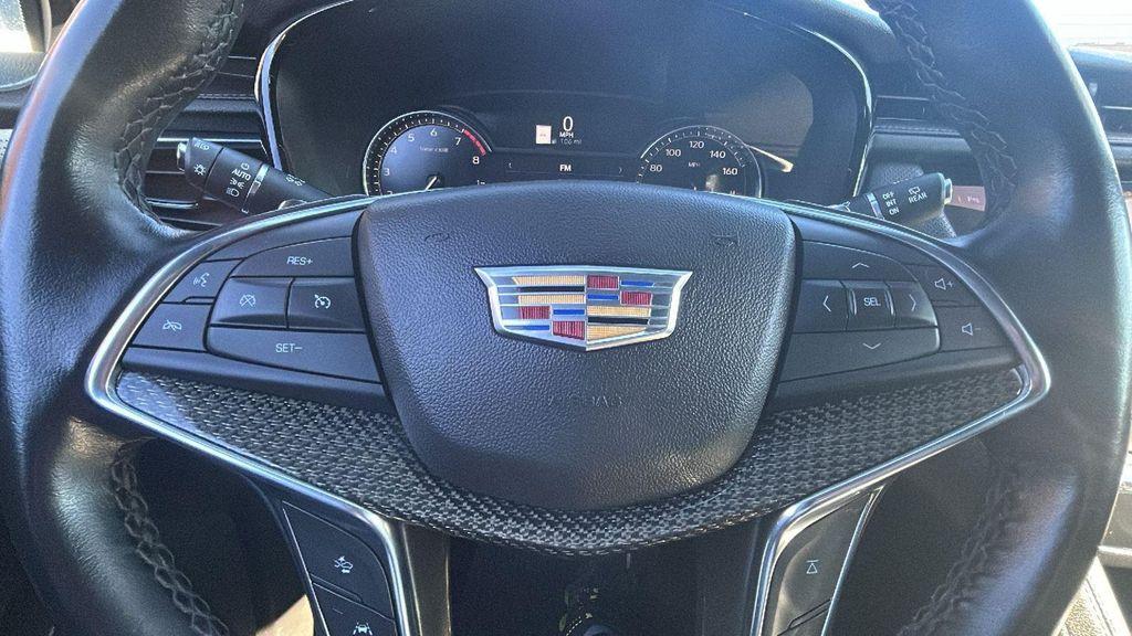 used 2021 Cadillac XT5 car, priced at $27,391