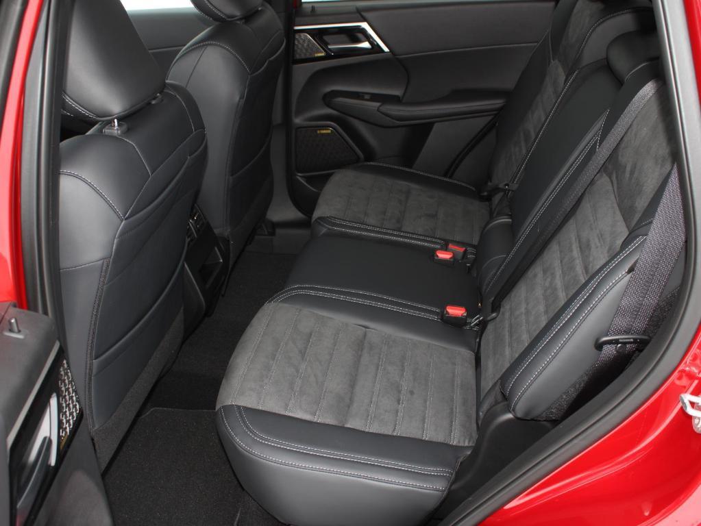 new 2025 Mitsubishi Outlander car, priced at $36,310