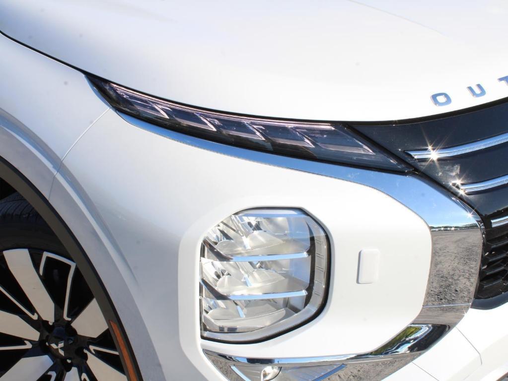 new 2025 Mitsubishi Outlander car, priced at $41,125