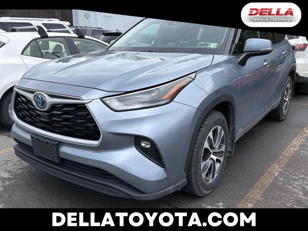 used 2021 Toyota Highlander Hybrid car, priced at $28,199