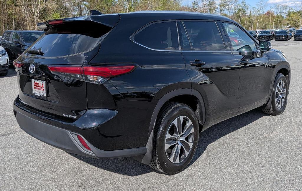 used 2022 Toyota Highlander car, priced at $35,980