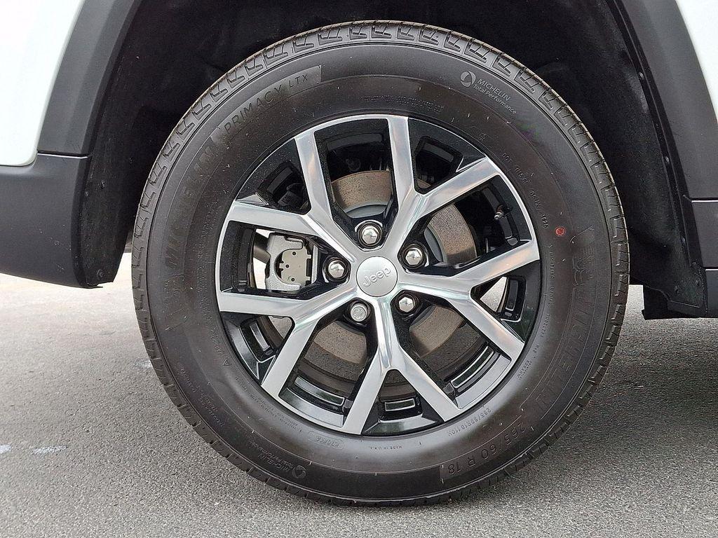 used 2025 Jeep Grand Cherokee car, priced at $43,981
