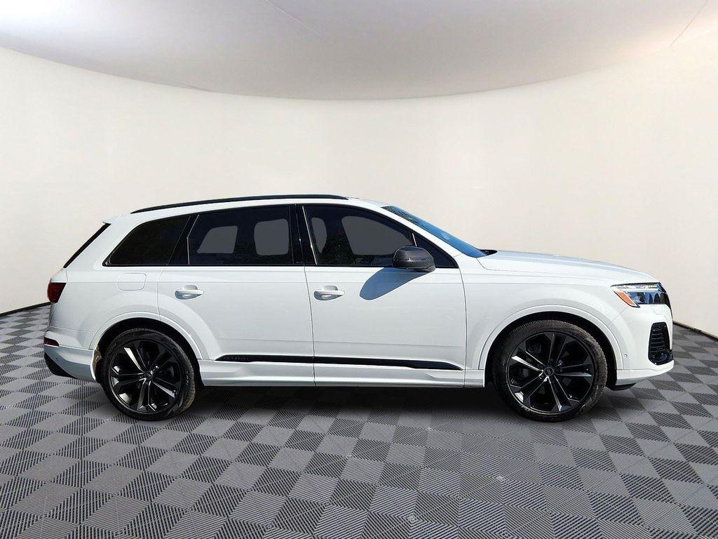 used 2025 Audi Q7 car, priced at $67,112