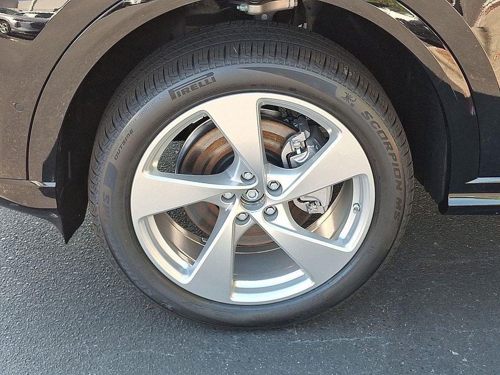 new 2025 Audi Q5 car, priced at $63,250