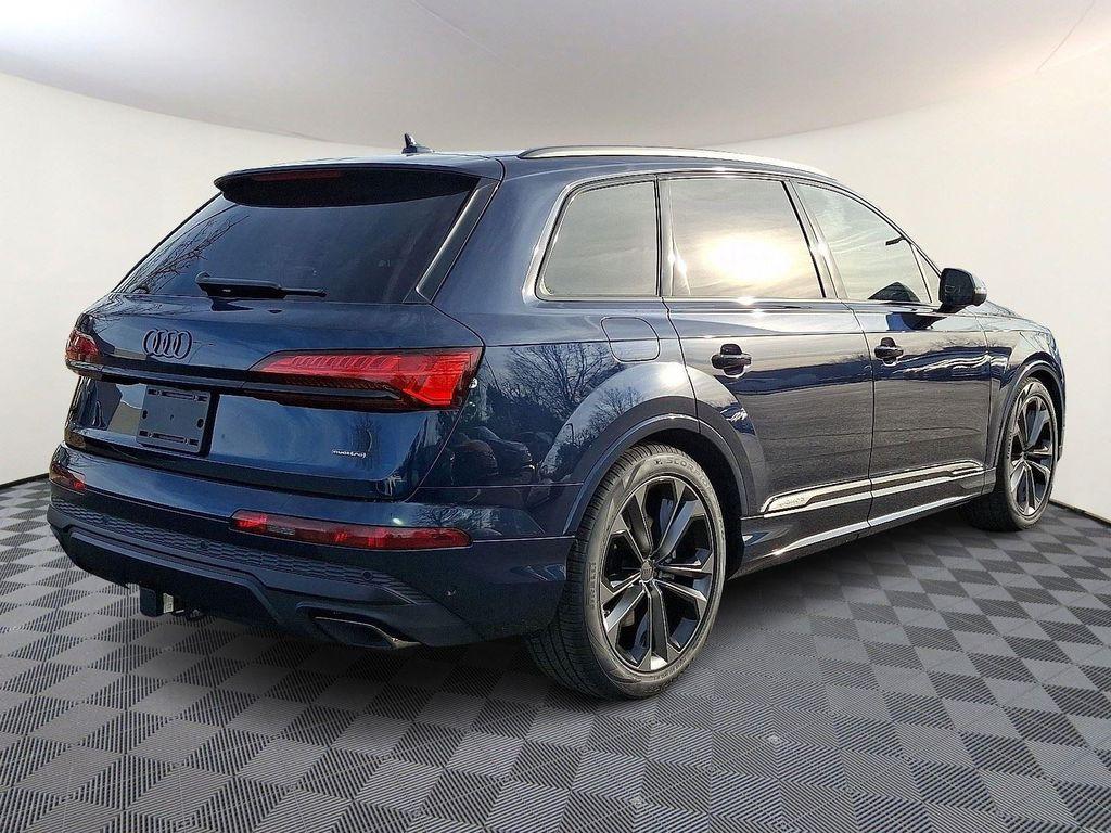 new 2026 Audi Q7 car, priced at $72,005