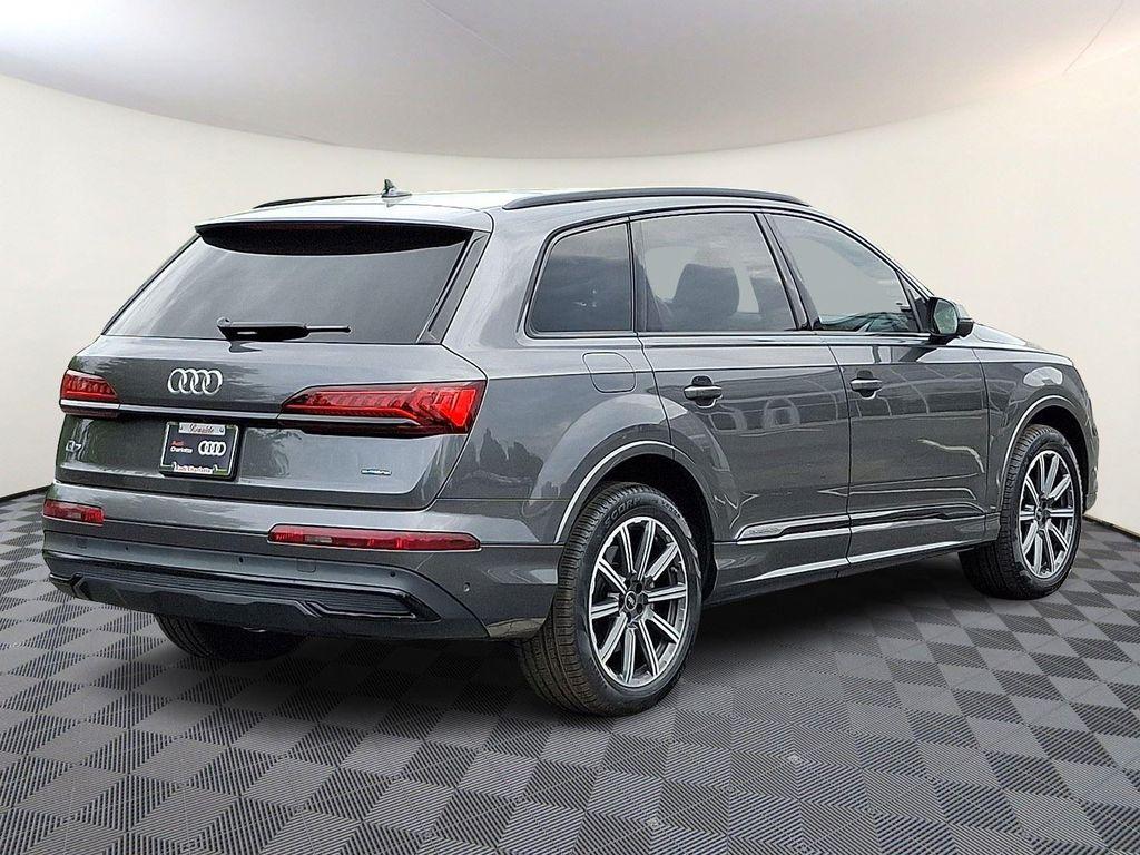 used 2023 Audi Q7 car, priced at $41,290