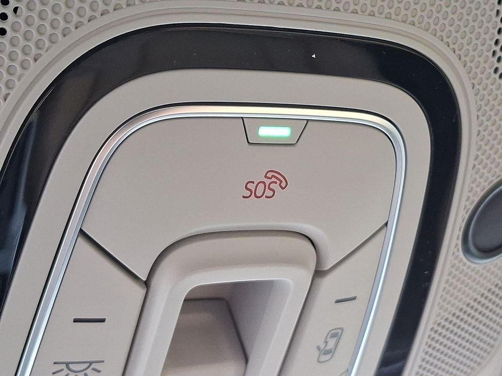 new 2026 Audi Q7 car, priced at $72,005