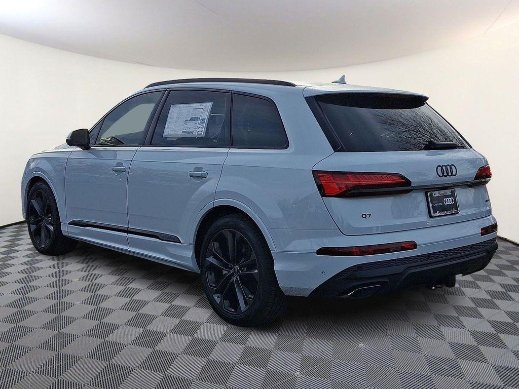 new 2026 Audi Q7 car, priced at $72,005