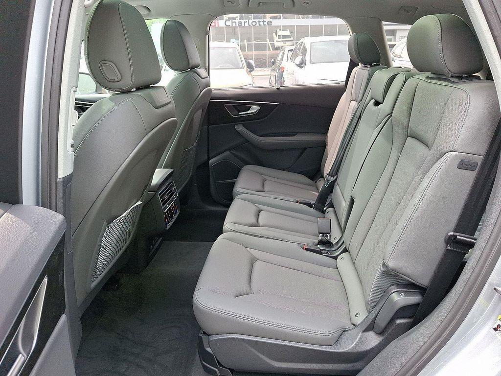 new 2025 Audi Q7 car, priced at $69,675