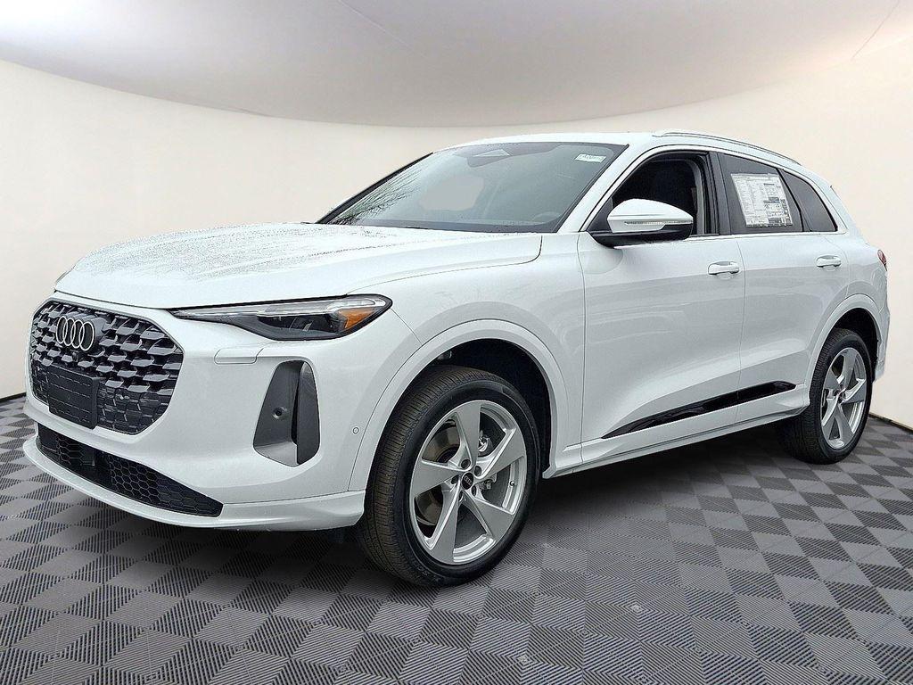 new 2025 Audi Q5 car, priced at $61,080