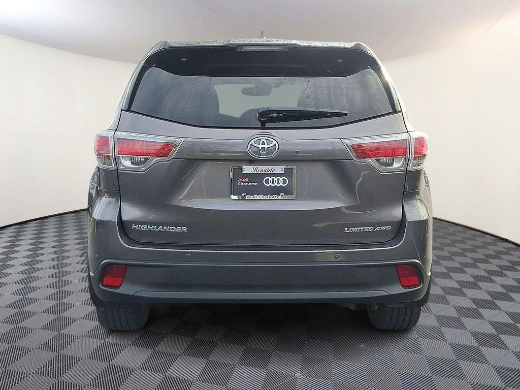 used 2016 Toyota Highlander car, priced at $22,794