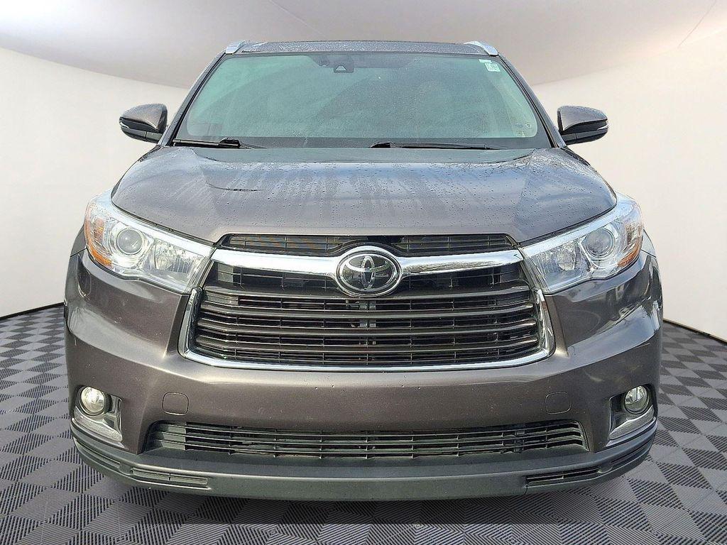 used 2016 Toyota Highlander car, priced at $22,794
