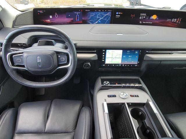 used 2025 Lincoln Navigator car, priced at $91,076