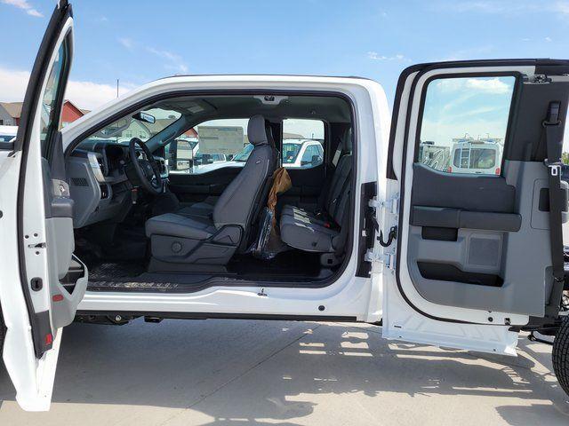 new 2025 Ford F-250 car, priced at $71,272