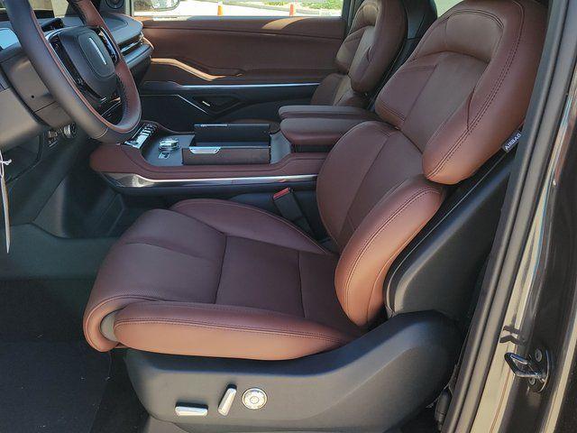 new 2025 Lincoln Navigator L car, priced at $98,850