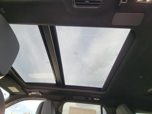 new 2025 Lincoln Navigator car, priced at $108,469