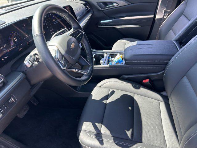 used 2025 Chevrolet Traverse car, priced at $34,491