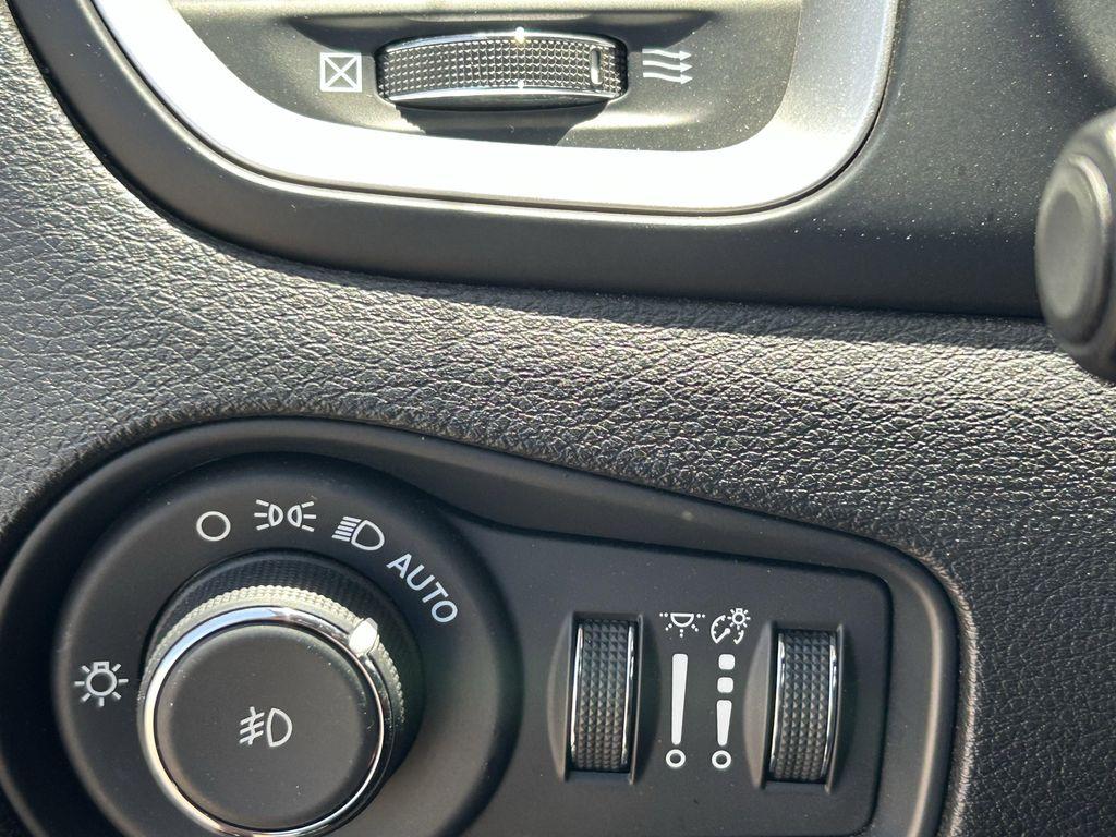 used 2020 Jeep Renegade car, priced at $14,589