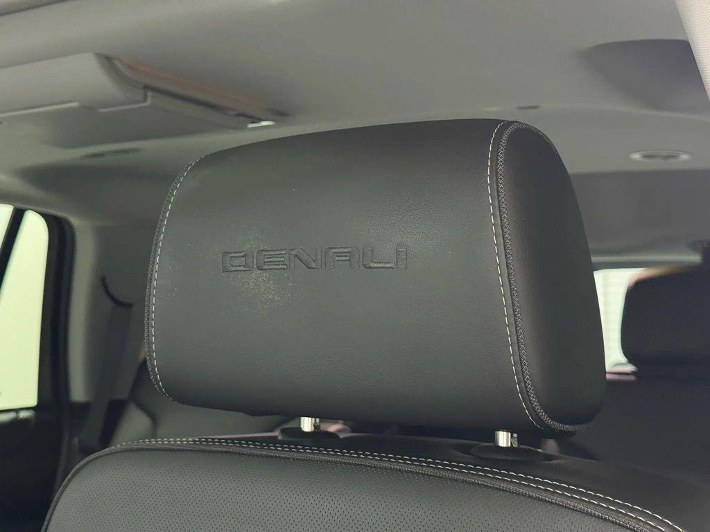 used 2018 GMC Yukon car, priced at $33,595