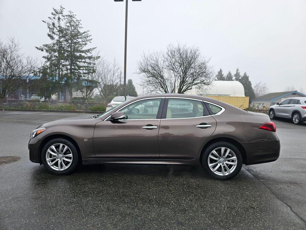 used 2018 INFINITI Q70 car, priced at $18,495