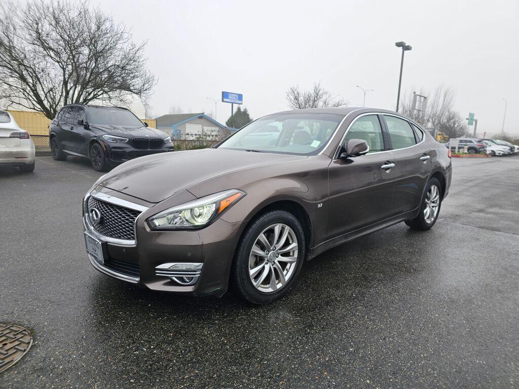 used 2018 INFINITI Q70 car, priced at $18,495