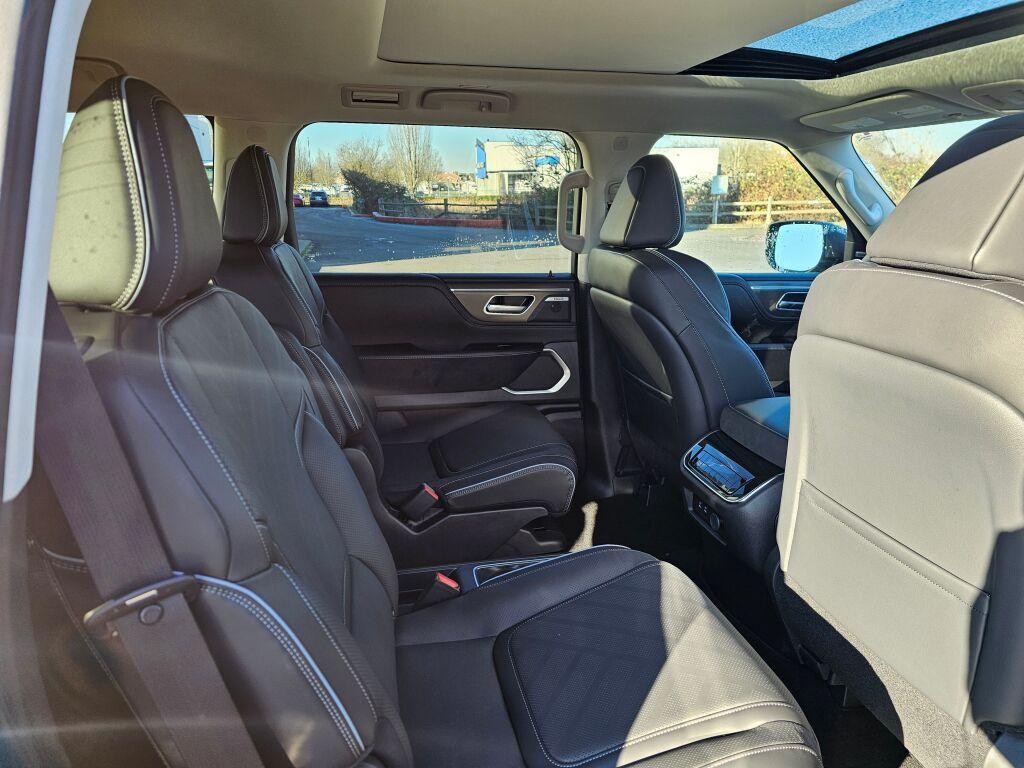 new 2025 INFINITI QX80 car, priced at $86,605