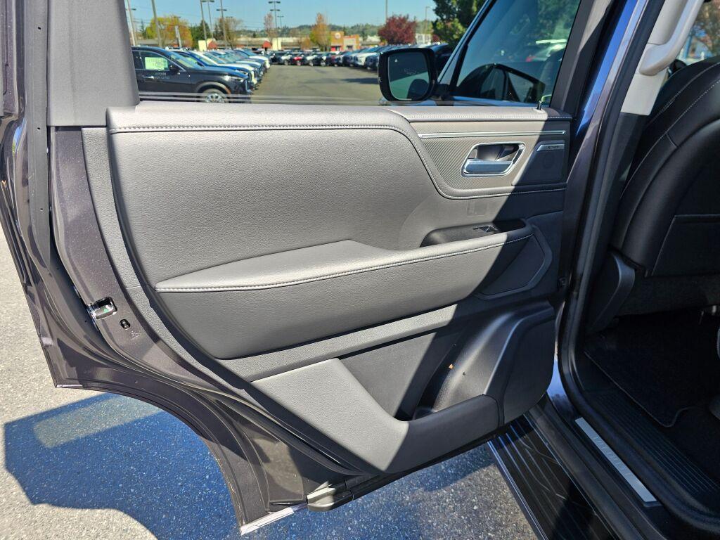 new 2025 INFINITI QX80 car, priced at $75,550