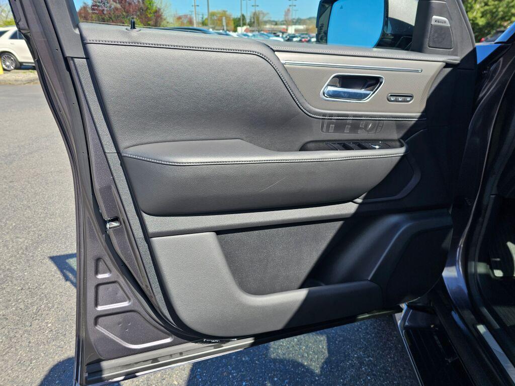 new 2025 INFINITI QX80 car, priced at $75,550