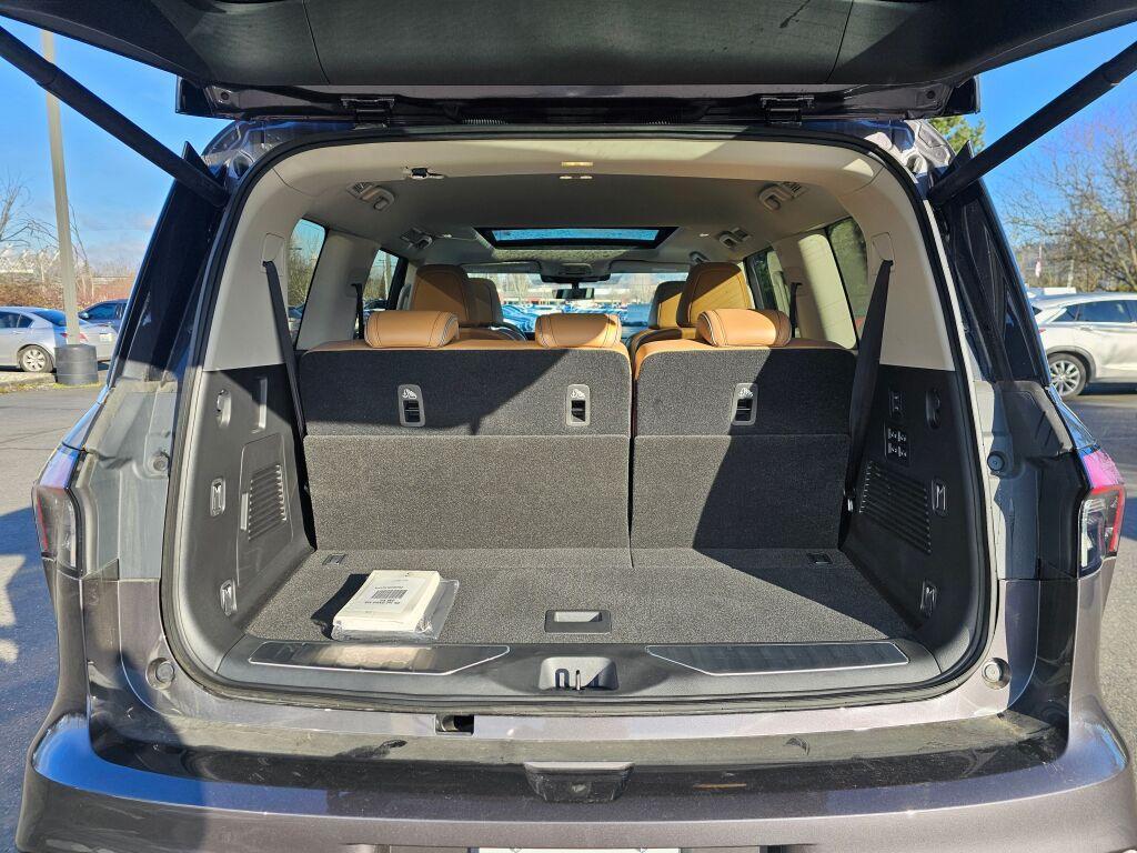 new 2025 INFINITI QX80 car, priced at $86,605