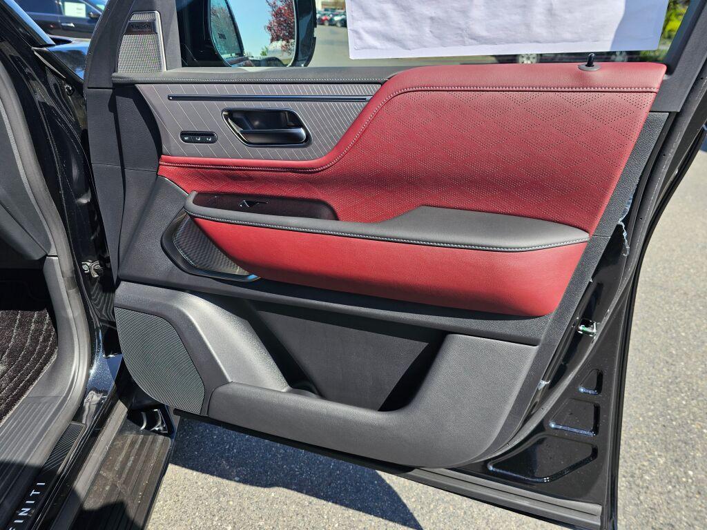 new 2025 INFINITI QX80 car, priced at $99,910