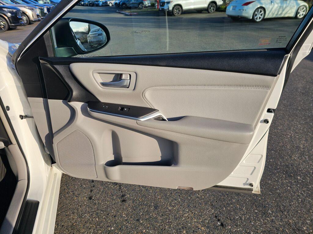 used 2016 Toyota Camry Hybrid car, priced at $14,975