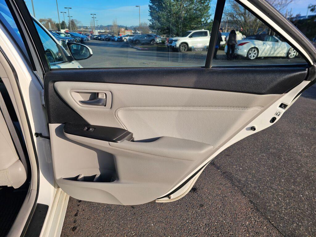 used 2016 Toyota Camry Hybrid car, priced at $14,975