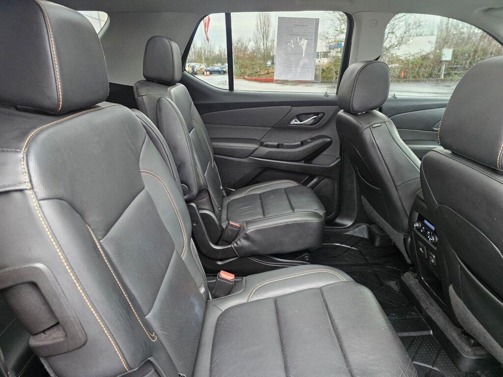 used 2020 Chevrolet Traverse car, priced at $27,176