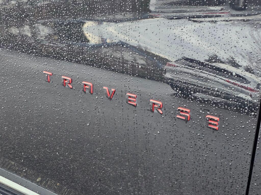 used 2020 Chevrolet Traverse car, priced at $27,176