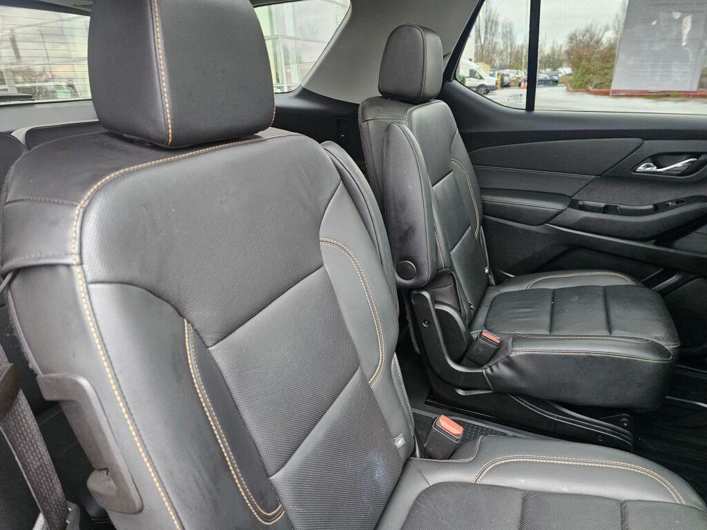 used 2020 Chevrolet Traverse car, priced at $27,176