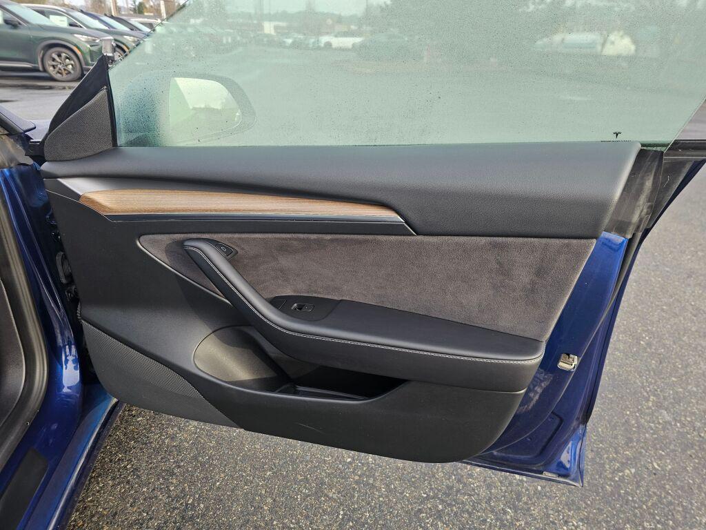 used 2022 Tesla Model 3 car, priced at $22,184