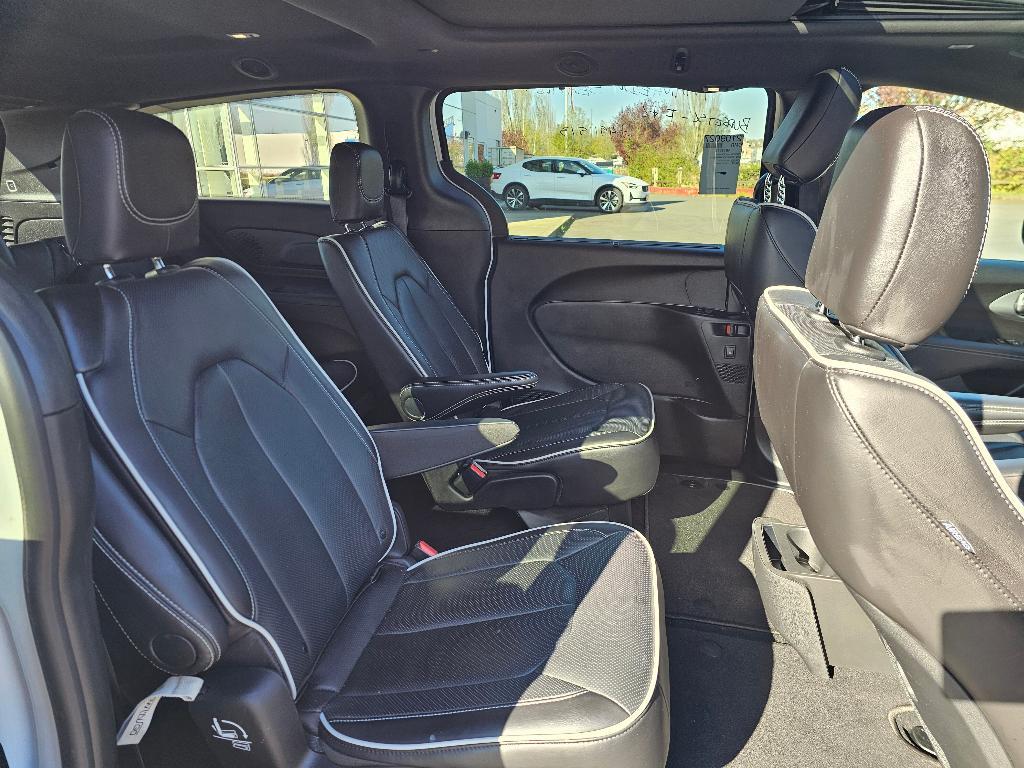 used 2026 Chrysler Pacifica car, priced at $42,675